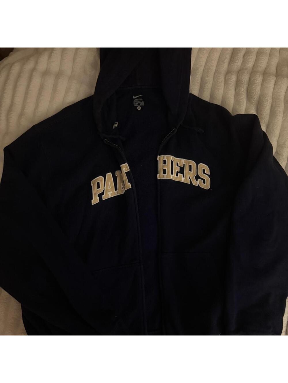 Nike Women's Navy Sweatshirt